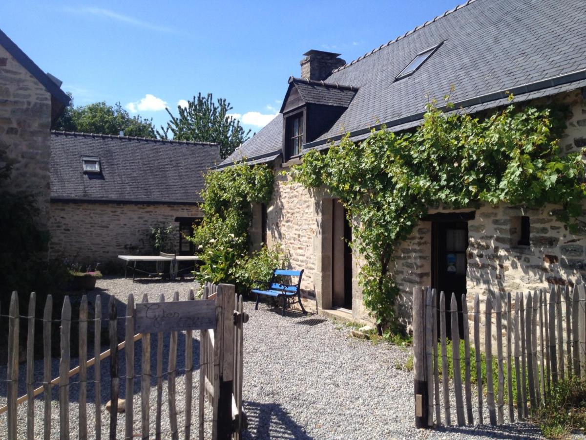 Gîtes oreillard et karrdi Saint-Symphorien  Exteriör bild